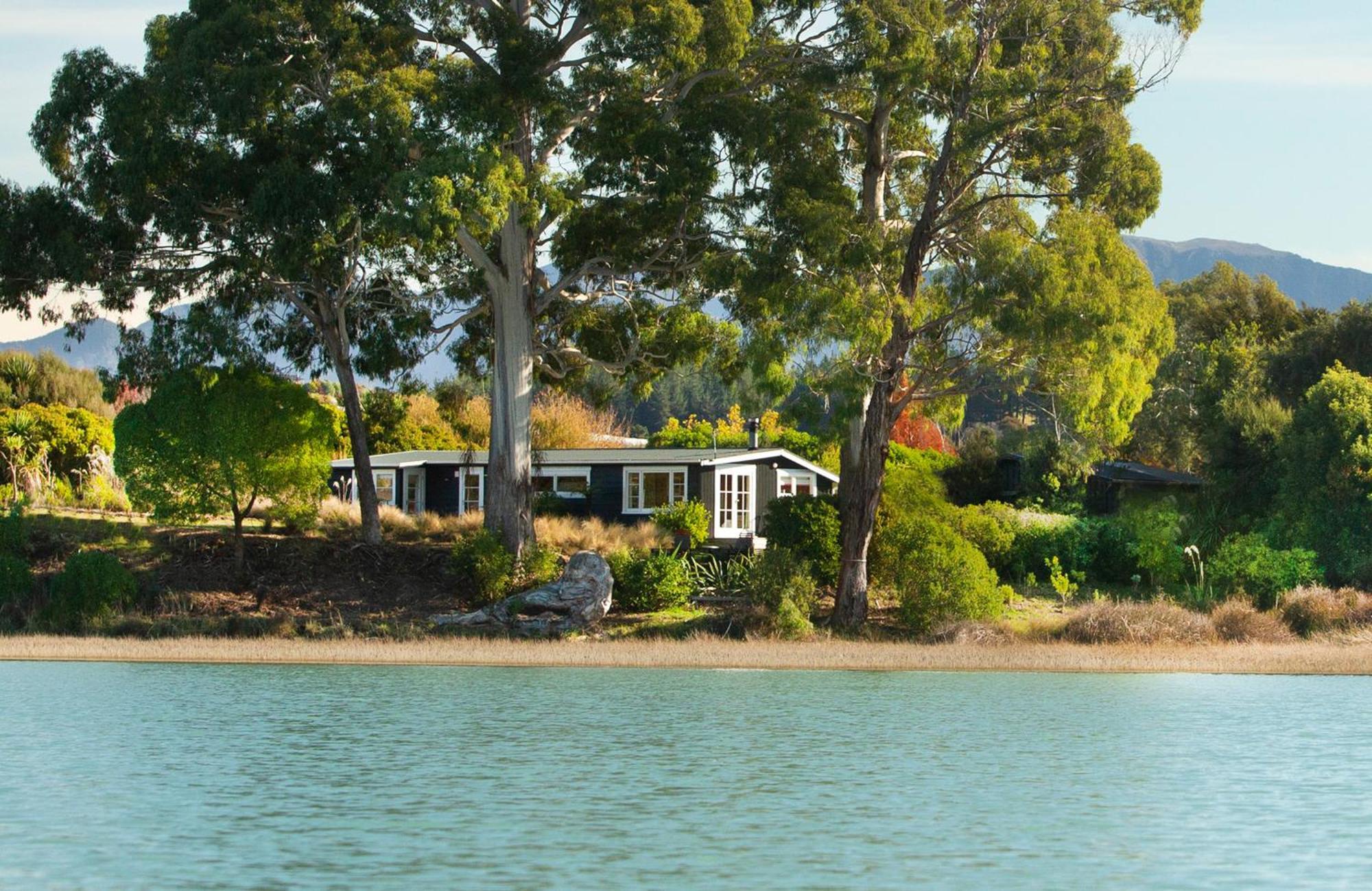 The Apple Pickers' Cottages At Matahua Mapua Exterior photo